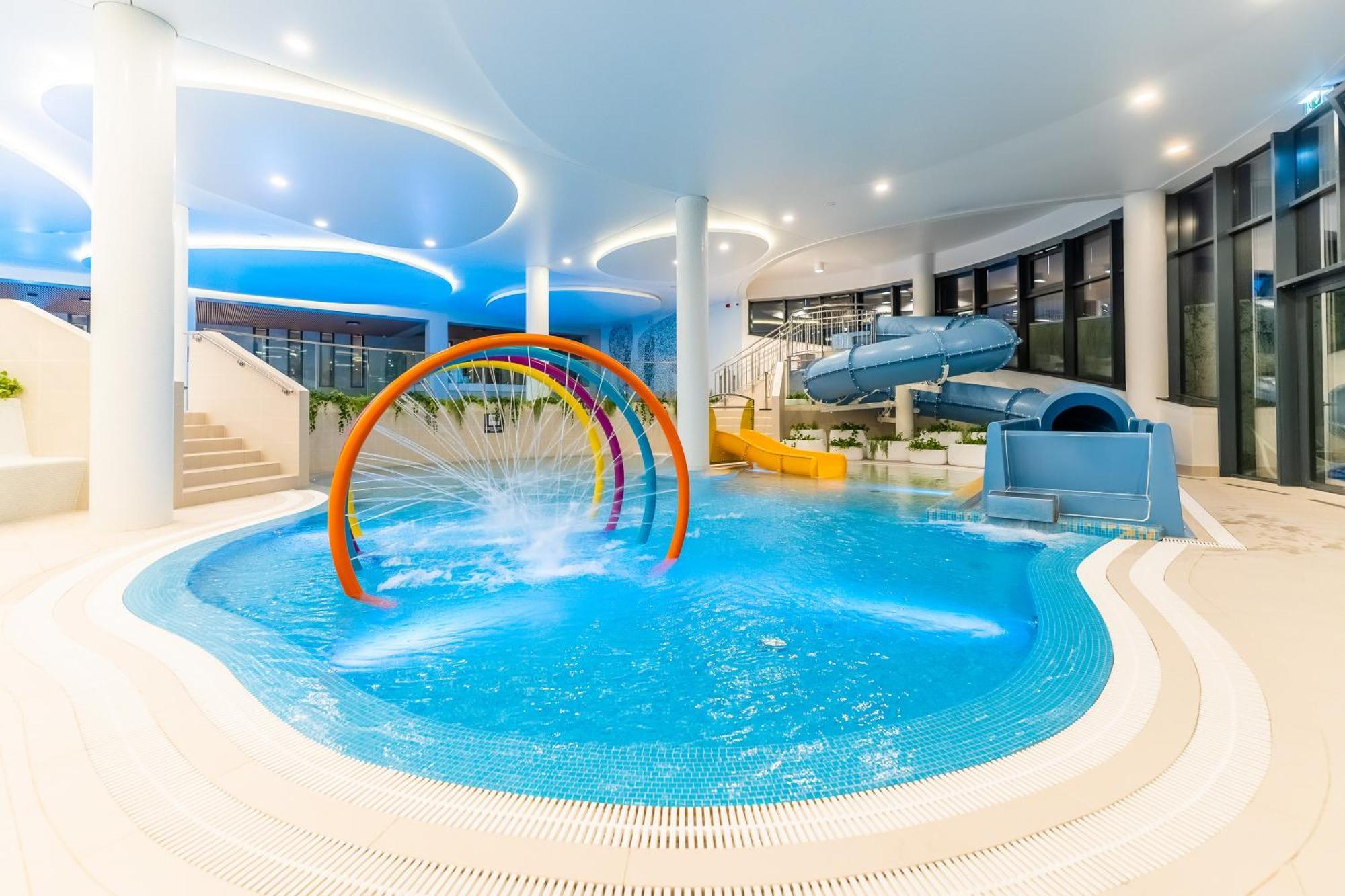 Apartament Z Basenem Polanki Aqua D306 코워브제크 외부 사진