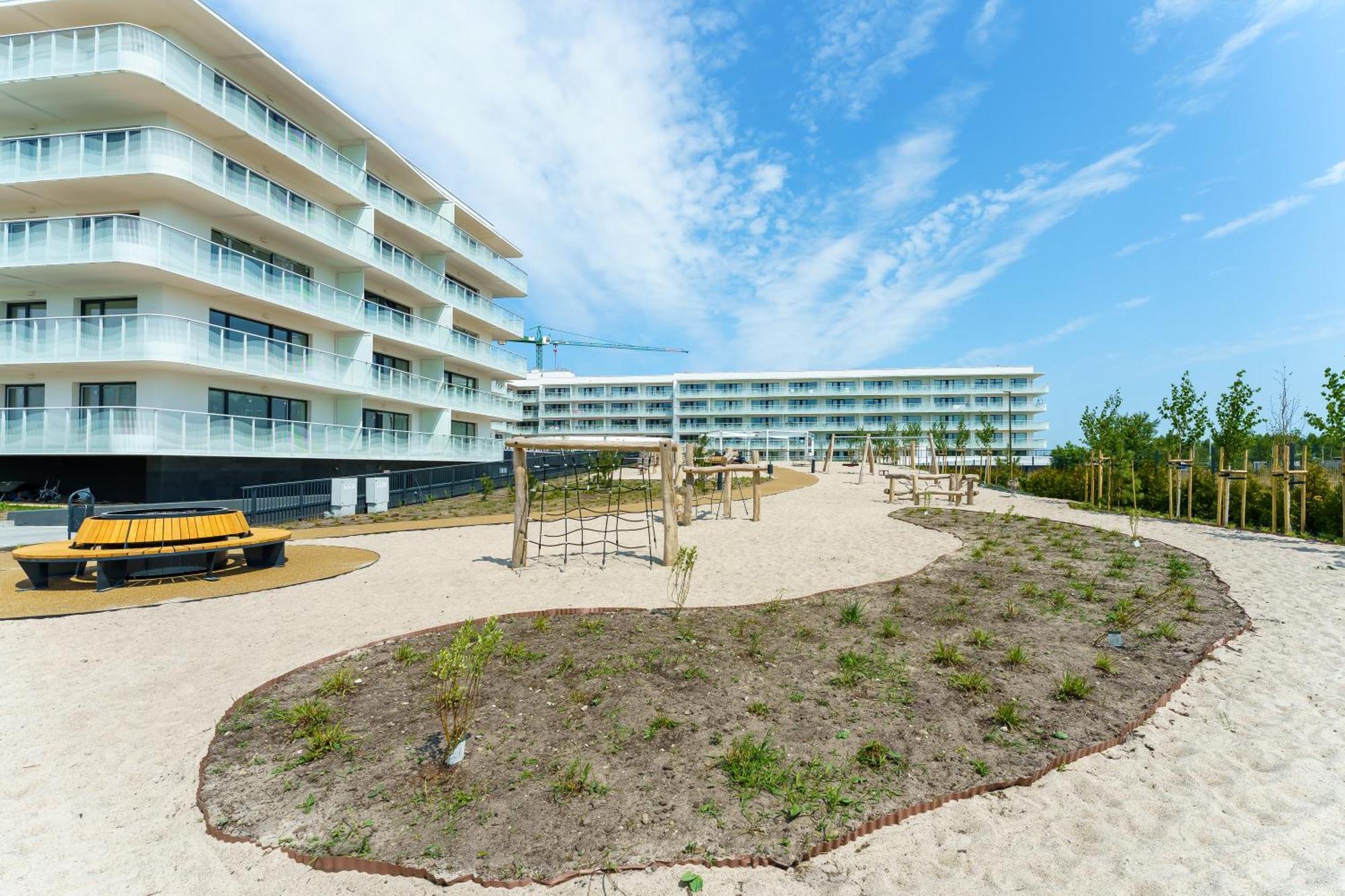 Apartament Z Basenem Polanki Aqua D306 코워브제크 외부 사진